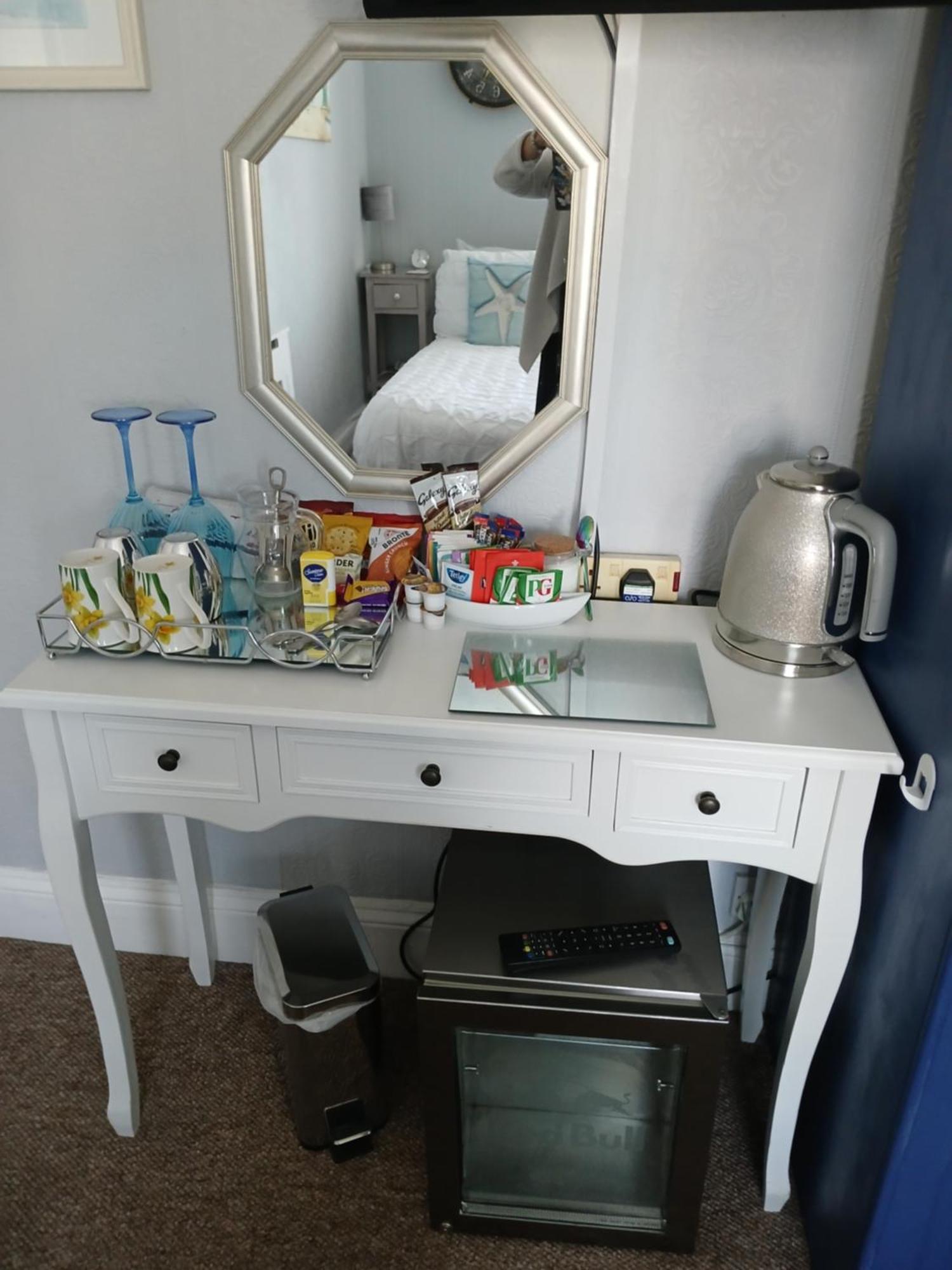 Marjune Guest House Weymouth Buitenkant foto